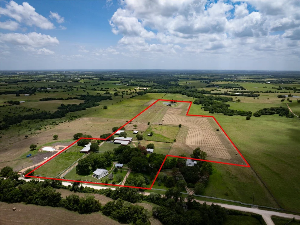 Unit for sale at 1281 Post Oak Point RD, New Ulm, TX 78950