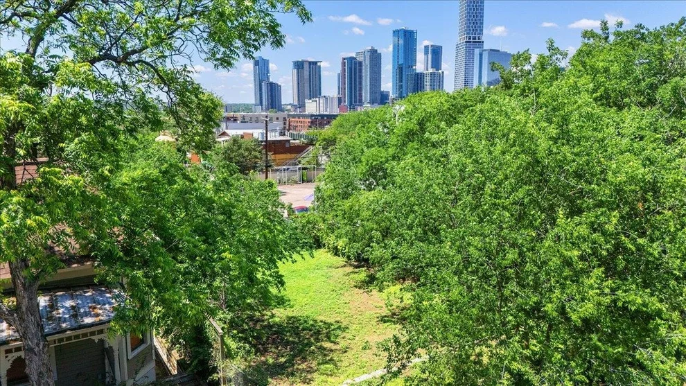 Unit for sale at 1205 E 8th ST, Austin, TX 78702