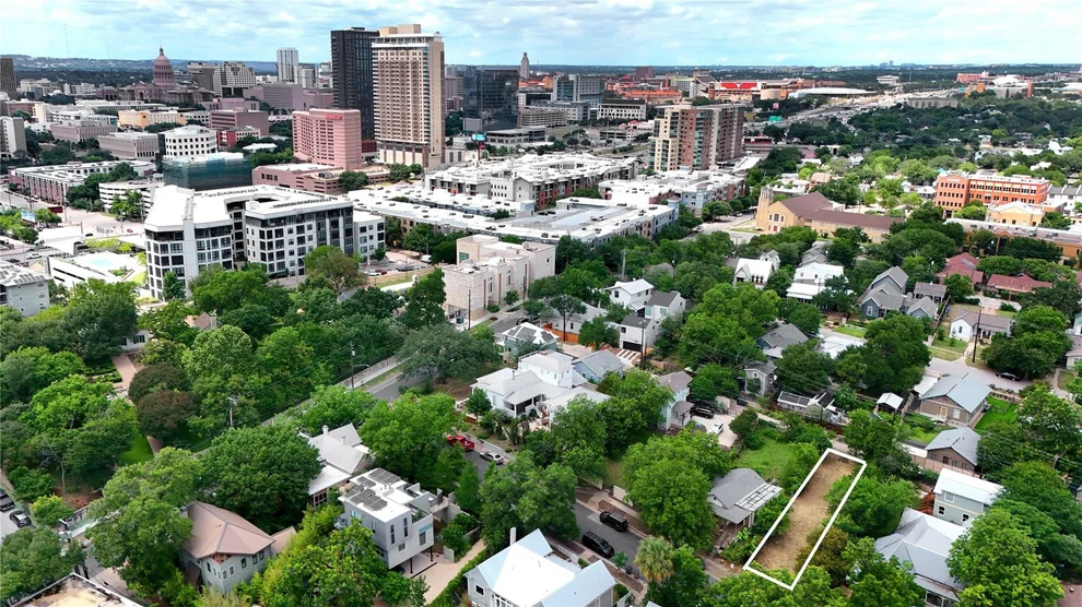 Unit for sale at 1010 E 8th ST, Austin, TX 78702
