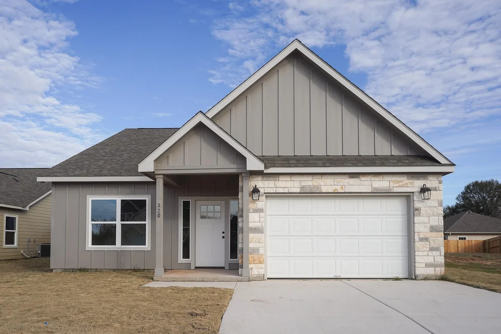 Unit for sale at 320 String Prairie WAY, Smithville, TX 78957