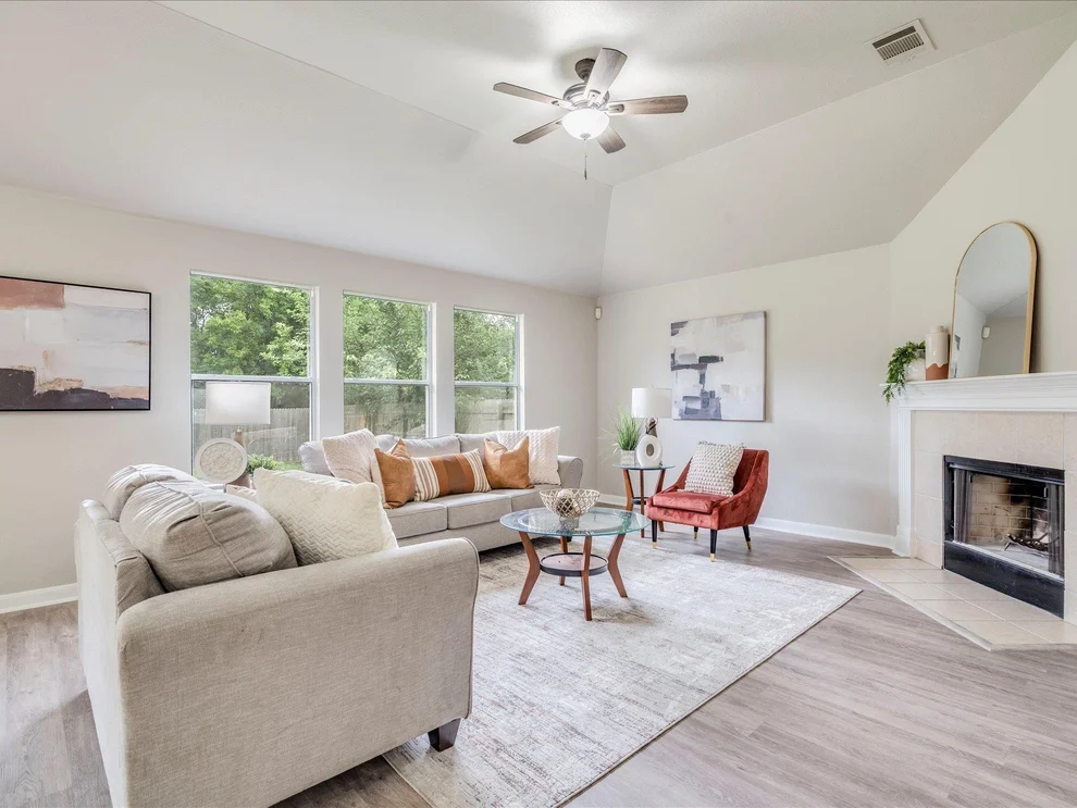 Unit for sale at 105 Plumbago DR, Pflugerville, TX 78660