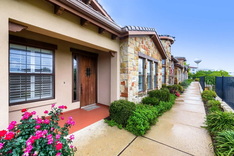 Unit for sale at 105 Lucia CIR, Lakeway, TX 78734