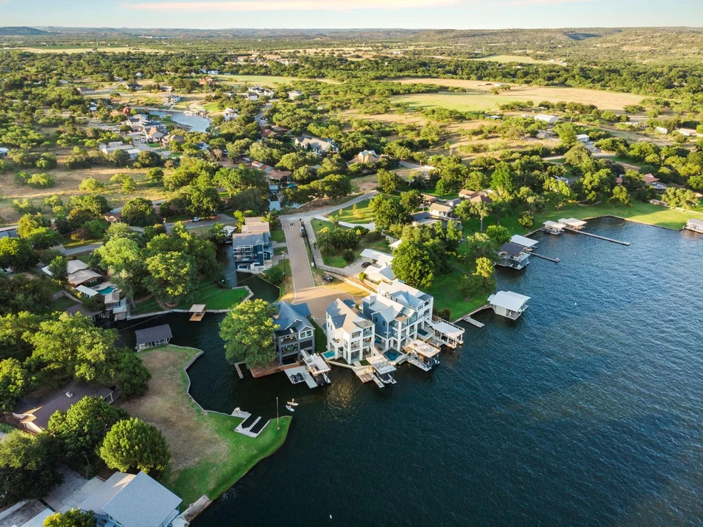 Unit for sale at 112 Cypress Shore LN, Kingsland, TX 78639