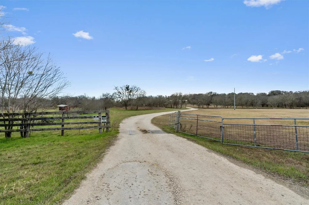 Unit for sale at 0 Rolling Ridge RD, Lockhart, TX 78644