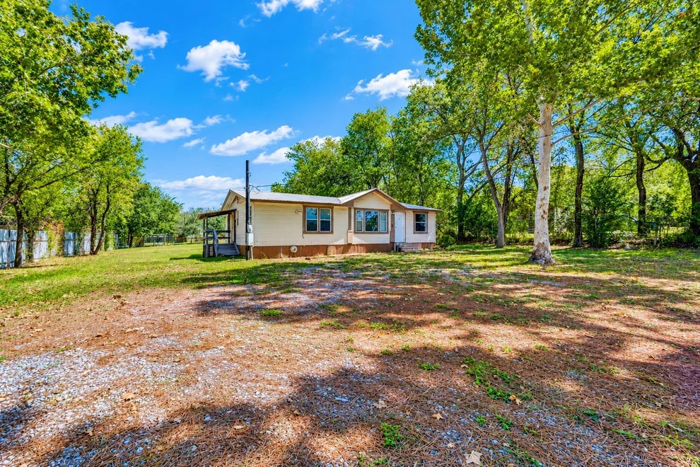 Unit for sale at 262 Highway 290 E, Elgin, TX 78621