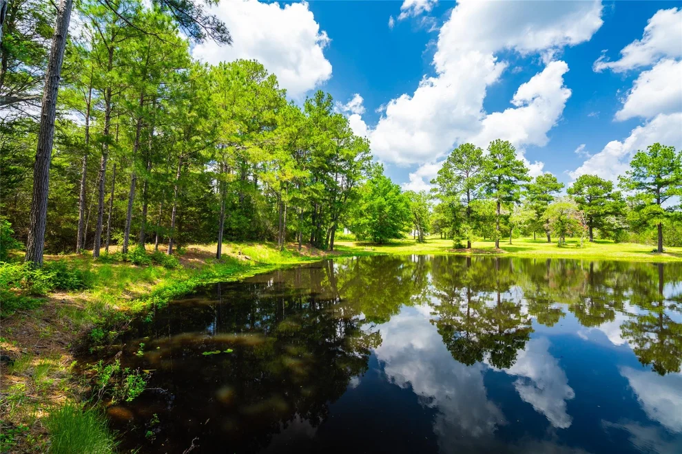 Unit for sale at 677 Old Antioch RD, Smithville, TX 78957