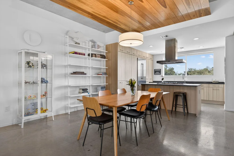 Unit for sale at 2301 S 5th ST, Austin, TX 78704