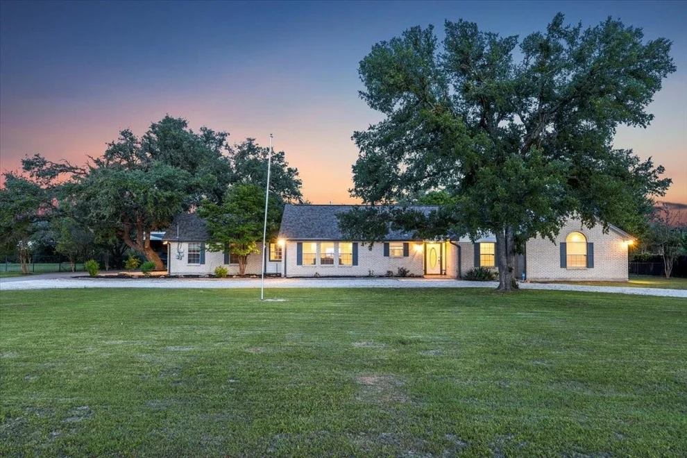 Unit for sale at 104 Kyle LN, Georgetown, TX 78633