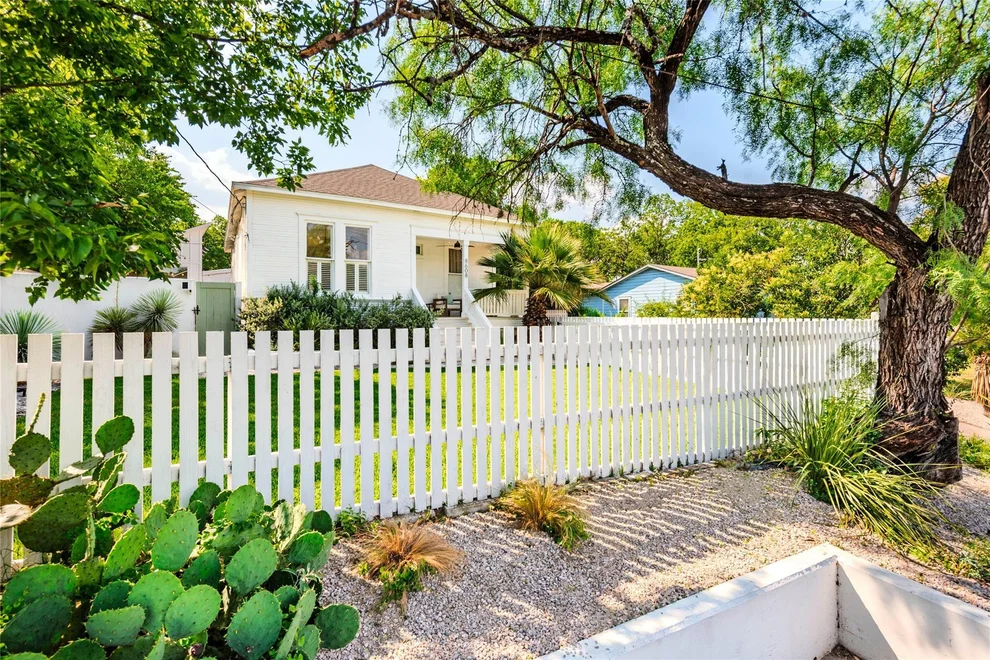 Unit for sale at 8608 Georgian DR, Austin, TX 78753