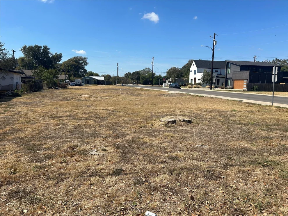 Unit for sale at 502 W 6th ST, Georgetown, TX 78626