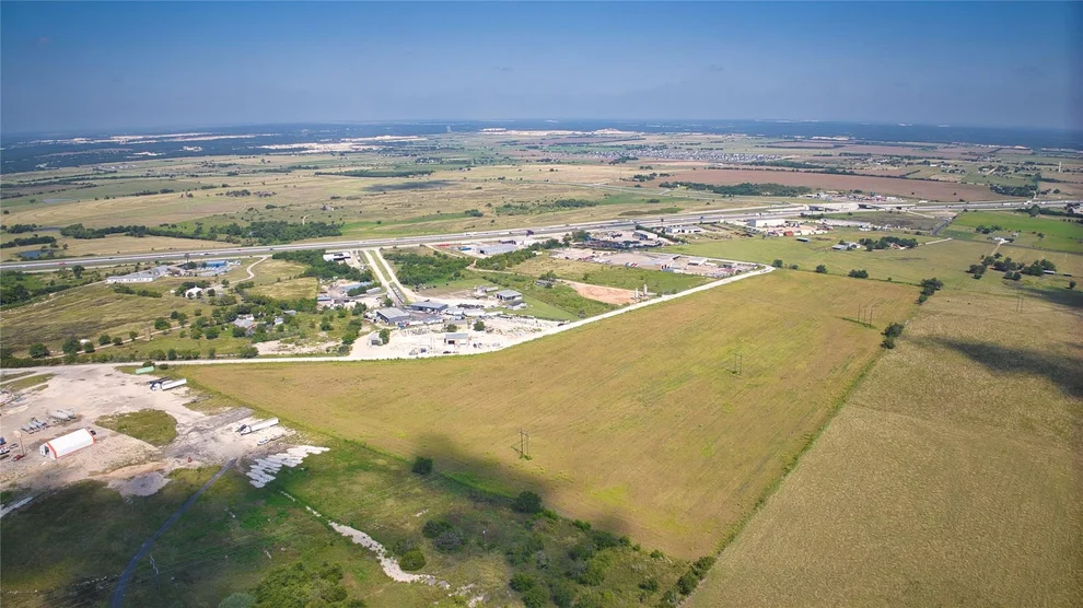 Unit for sale at 35 IH, Jarrell, TX 76537