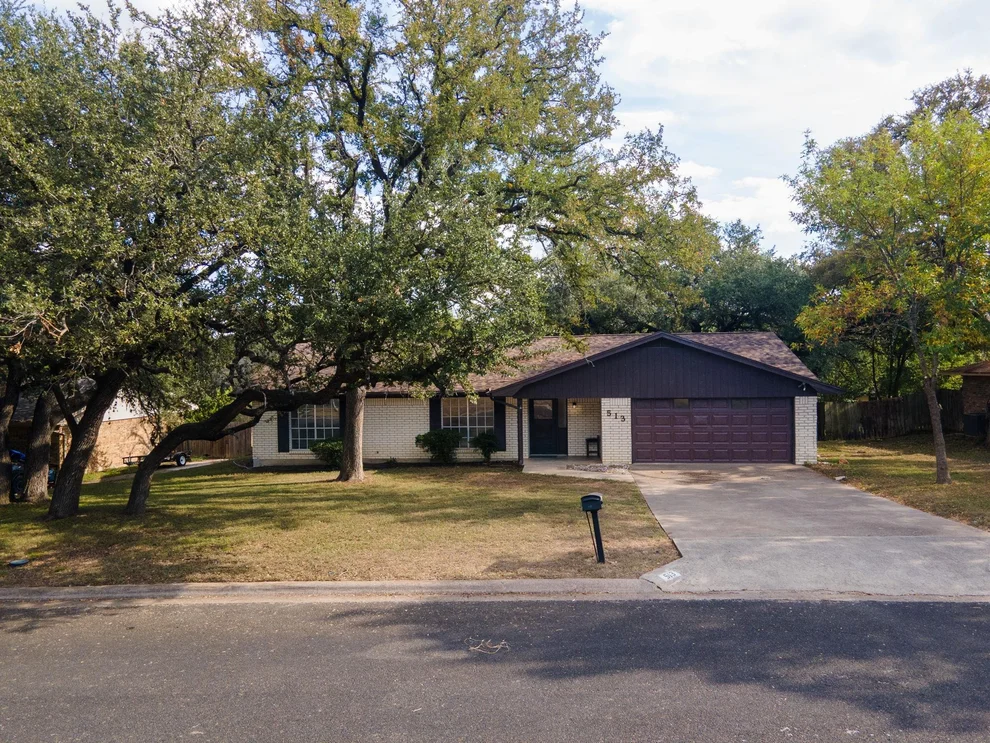 Unit for sale at 513 E 27th Ave, Belton, TX 76513