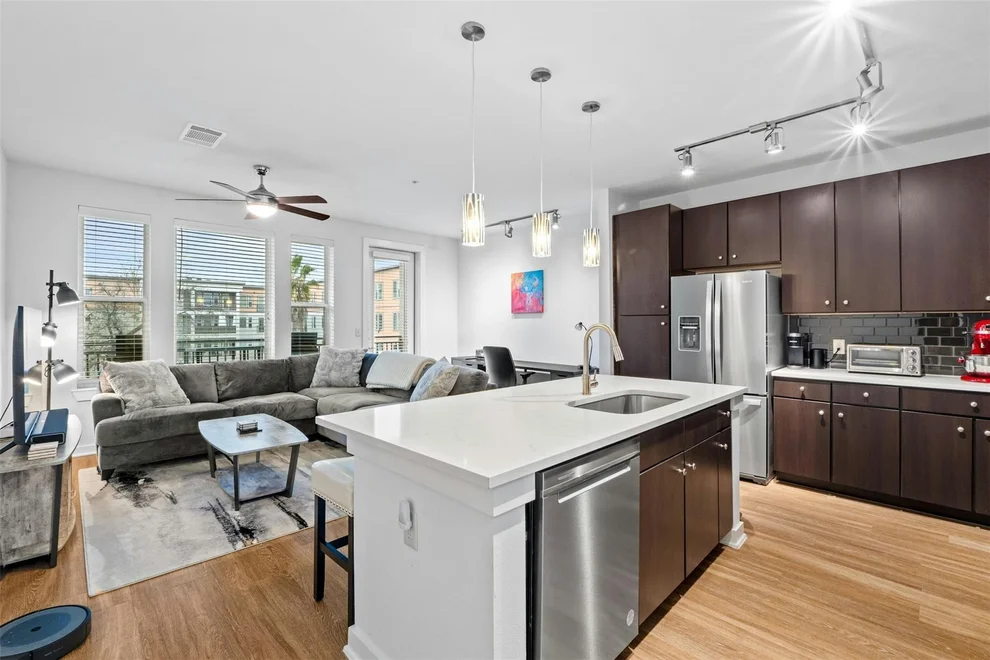 Unit for sale at 1900 Barton Springs RD, Austin, TX 78704