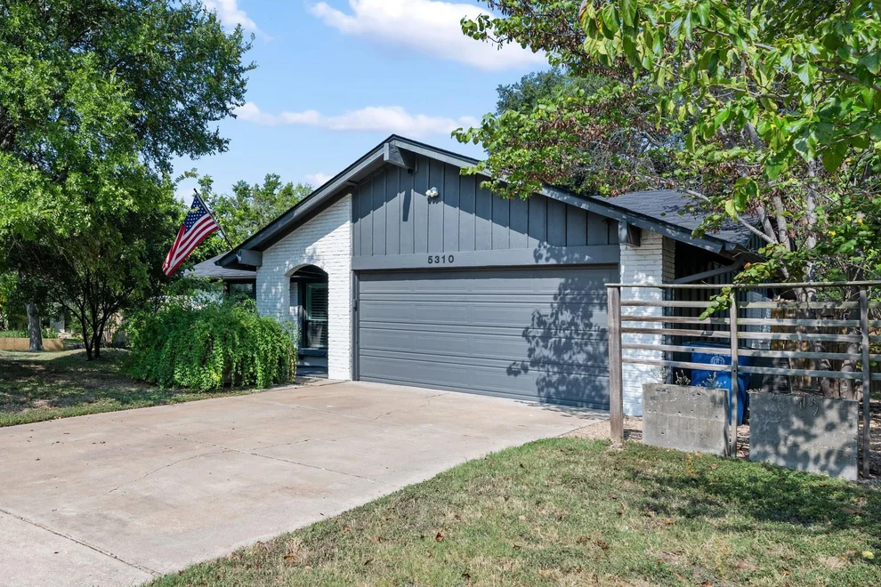 Unit for sale at 5310 Fort Clark DR, Austin, TX 78745