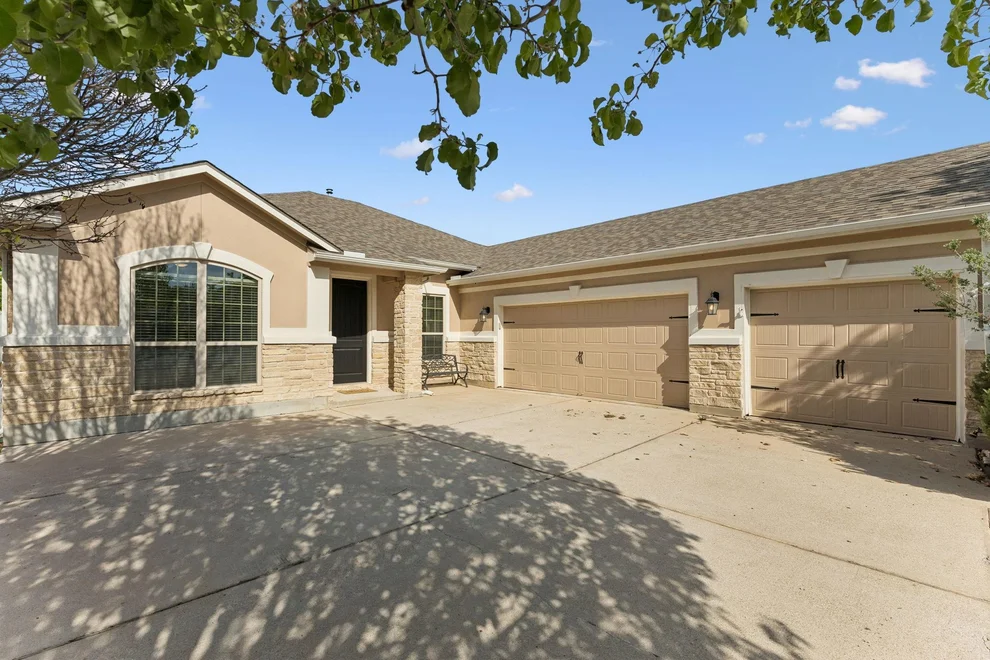 Unit for sale at 3308 Mendips LN, Pflugerville, TX 78660