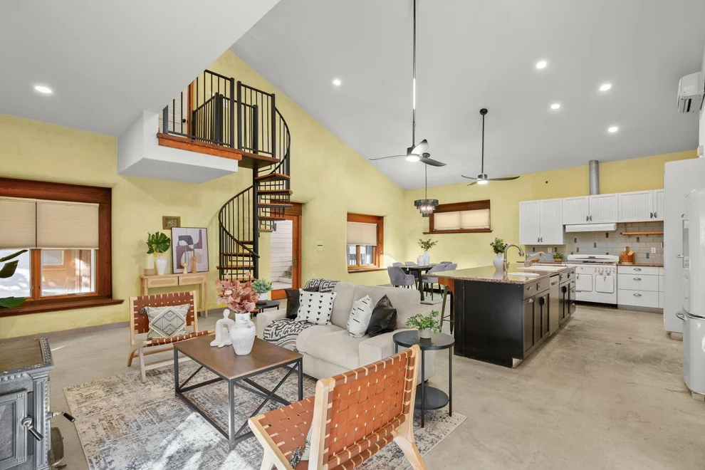Unit for sale at 913 Taulbee LN, Austin, TX 78757