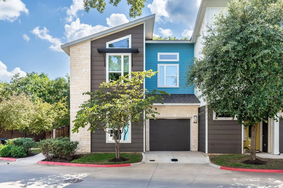 Unit for sale at 8922 Menchaca RD, Austin, TX 78748