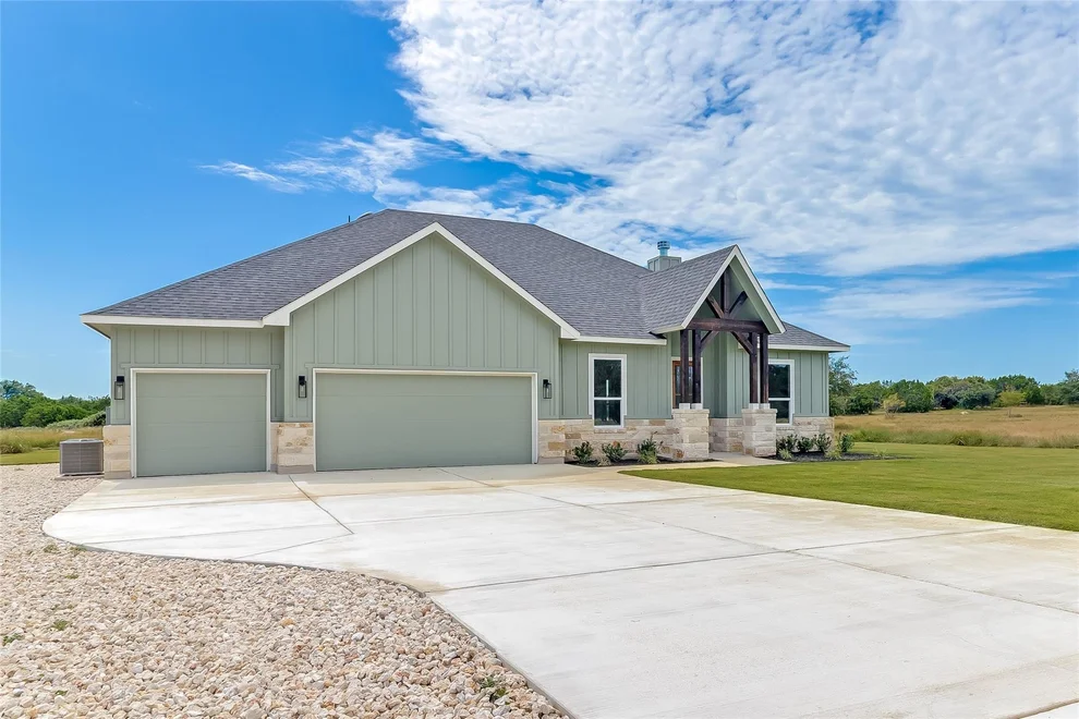 Unit for sale at 111 Draper LN, Bertram, TX 78605