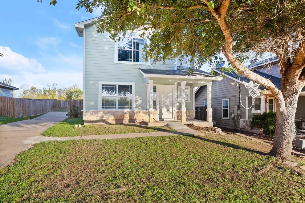 Unit for sale at 12604 Briarcreek LOOP, Manor, TX 78653