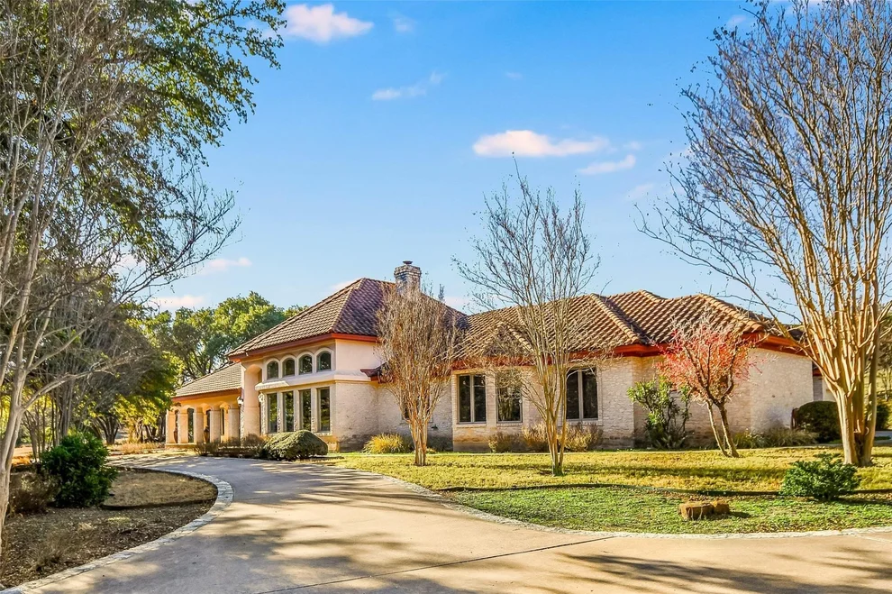 Unit for sale at 25909 Hamilton Pool RD, Round Mountain, TX 78663