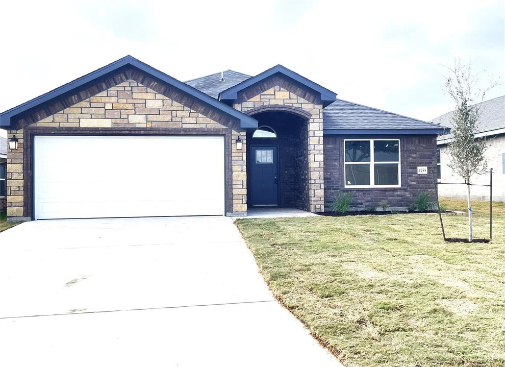 Unit for sale at 4755 Allison DR, Belton, TX 76513