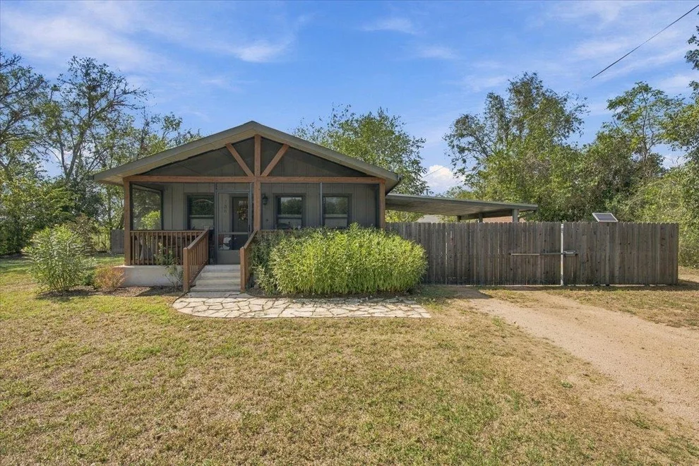 Unit for sale at 706 Jones ST, Smithville, TX 78957