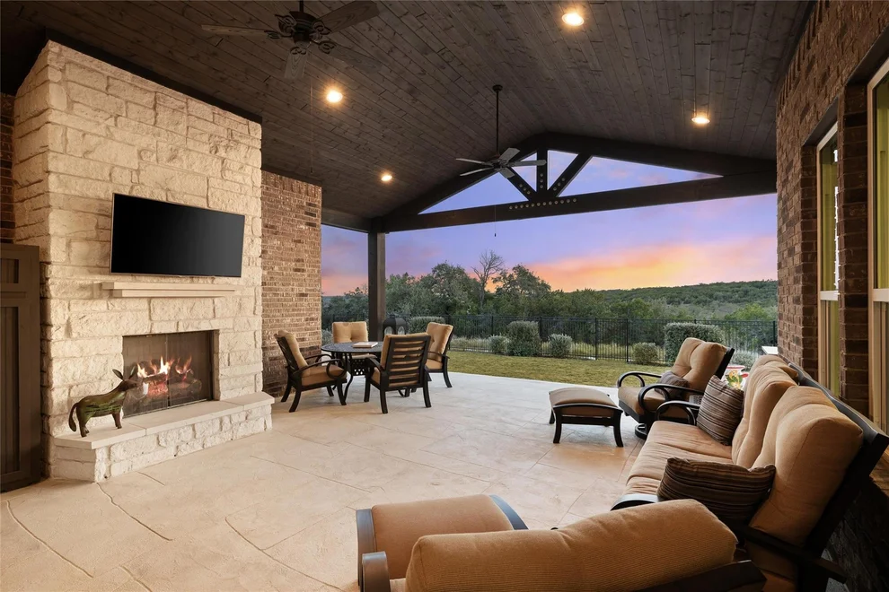 Unit for sale at 479 Crosswater LN, Dripping Springs, TX 78620