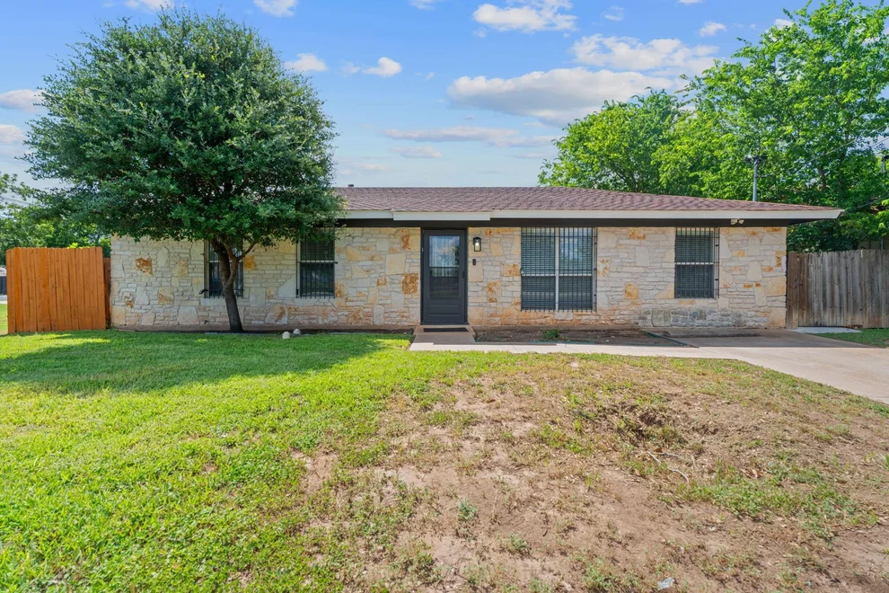 Unit for sale at 1102 Gardner RD, Austin, TX 78721