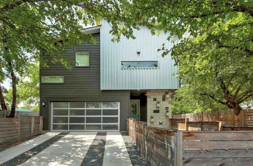 Unit for sale at 2307 E 2nd ST, Austin, TX 78702