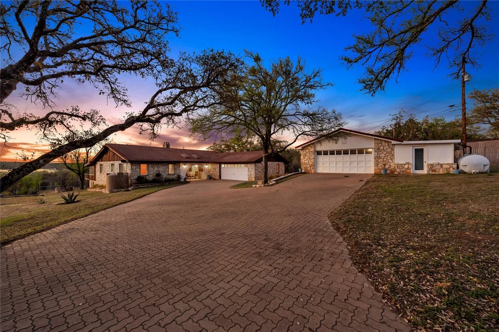 Unit for sale at 3008 Vista LN, Marble Falls, TX 78654