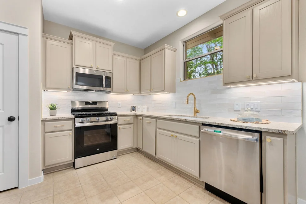 Unit for sale at 105 Rosebud LN, Georgetown, TX 78633