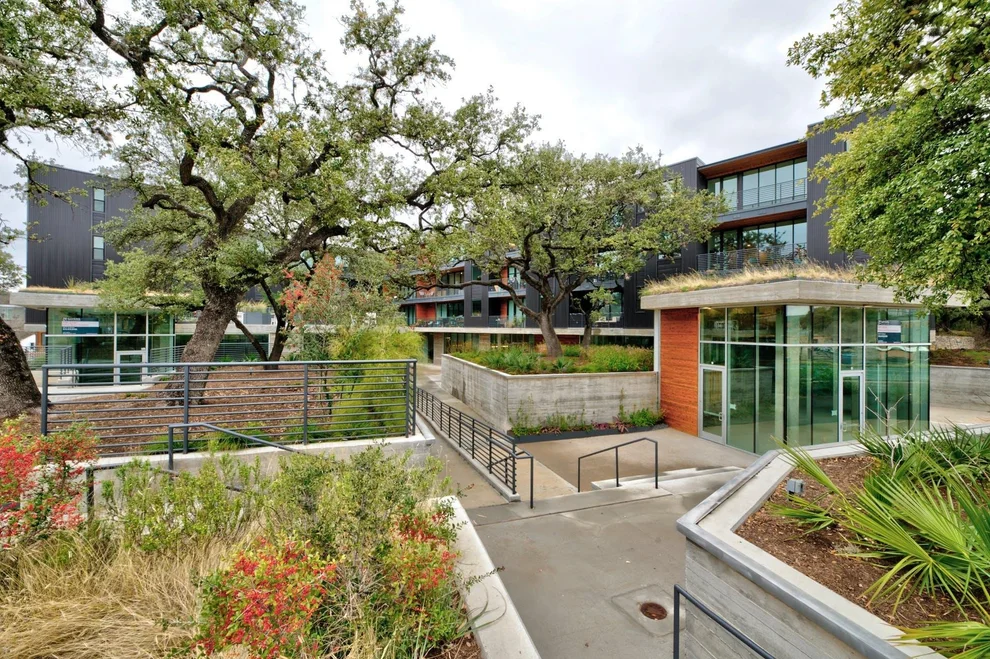 Unit for sale at 900 S 1st ST, Austin, TX 78704