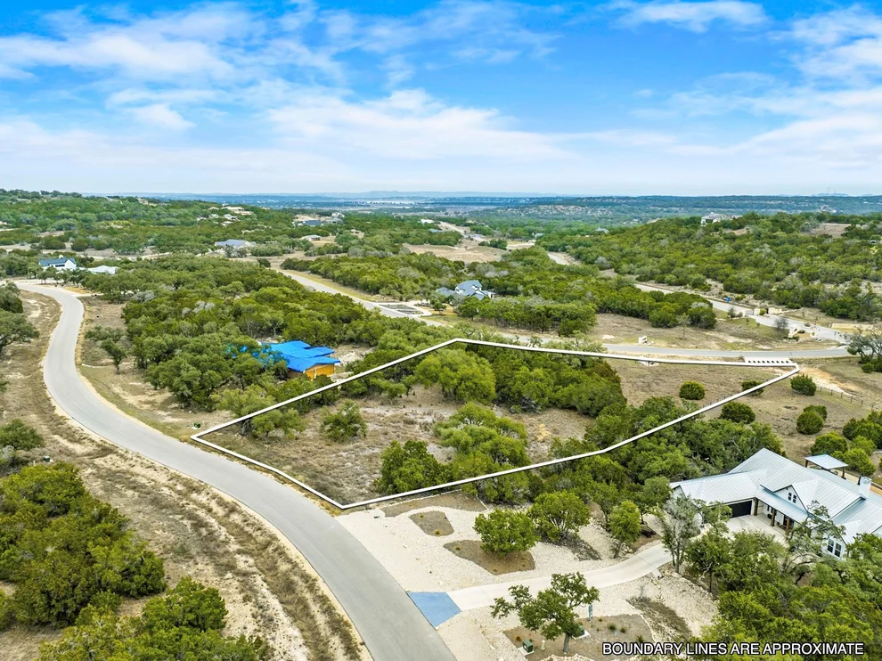 Unit for sale at 1718 Paradise PKWY, Canyon Lake, TX 78133