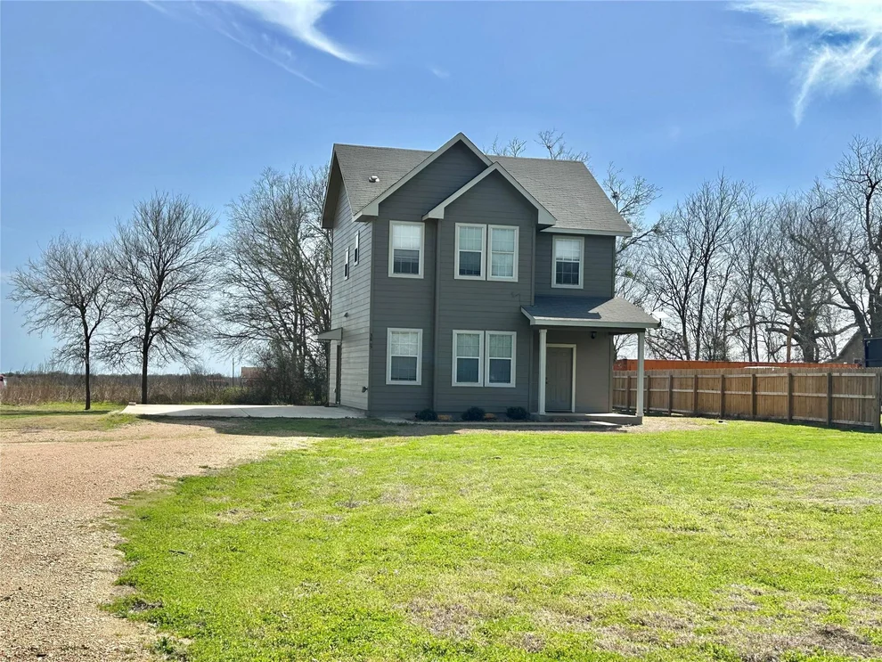 Unit for sale at 3805 E Us-290 Highway E, Paige, TX 78659