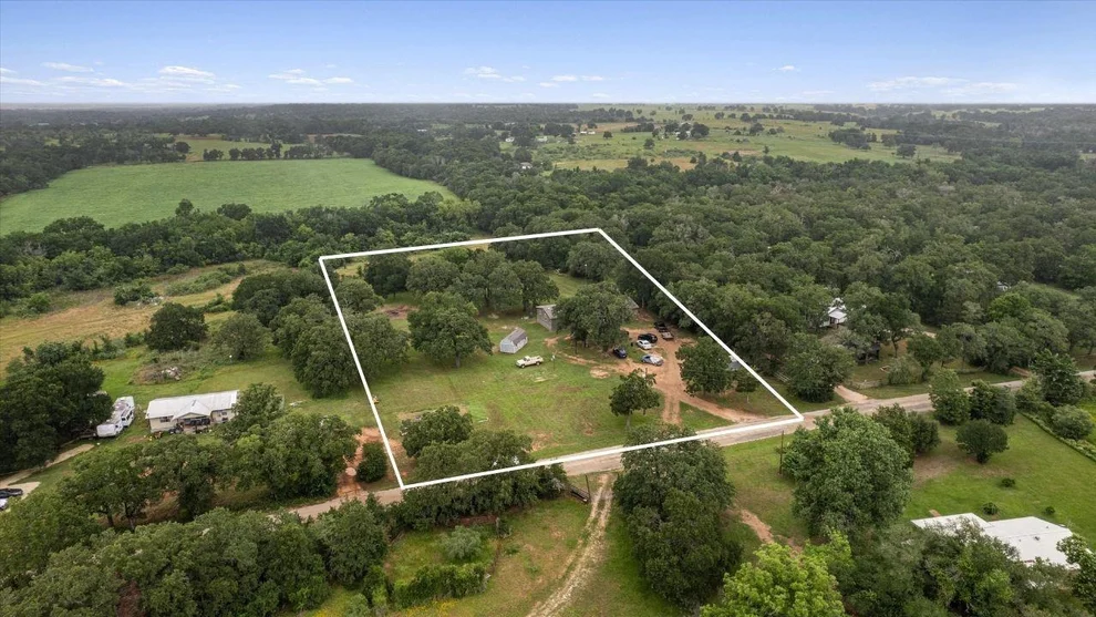 Unit for sale at 1302 County Road 316 RD, Lexington, TX 78947