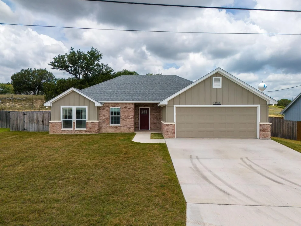 Unit for sale at 1236 Stone Valley DR, Lampasas, TX 76550