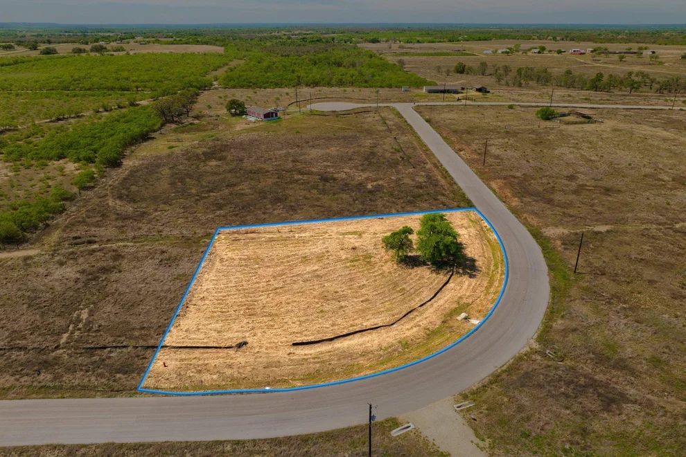 Unit for sale at 415 Beckham DR, Dale, TX 78616