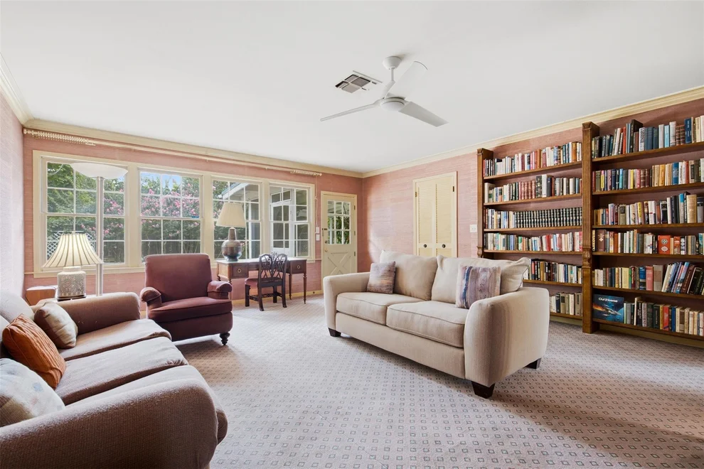 Unit for sale at 4202 Farhills DR, Austin, TX 78731