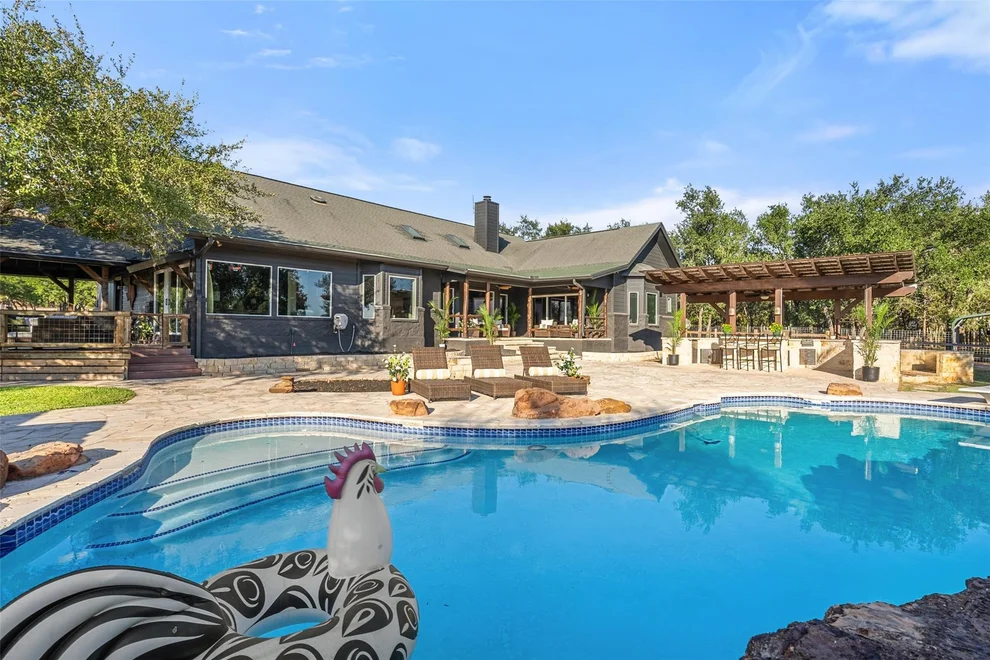 Unit for sale at 220 Fawn Meadow DR, Dripping Springs, TX 78620