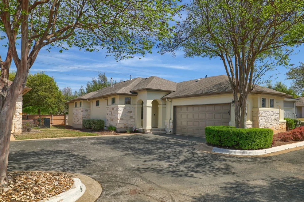 Unit for sale at 11558 Spicewood PKWY, Austin, TX 78750
