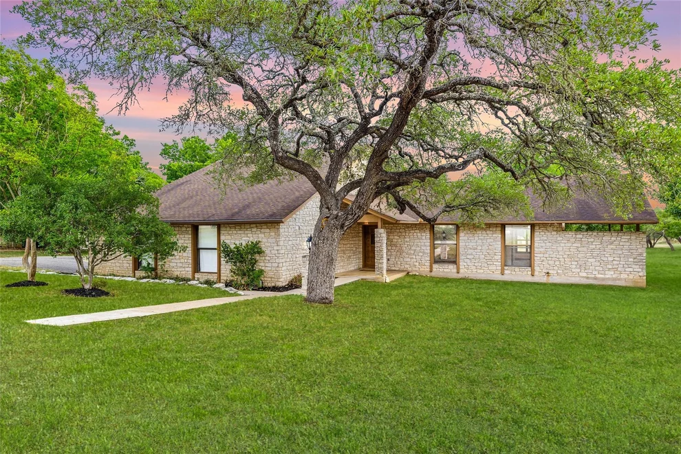 Unit for sale at 708 Post Oak DR, Dripping Springs, TX 78620