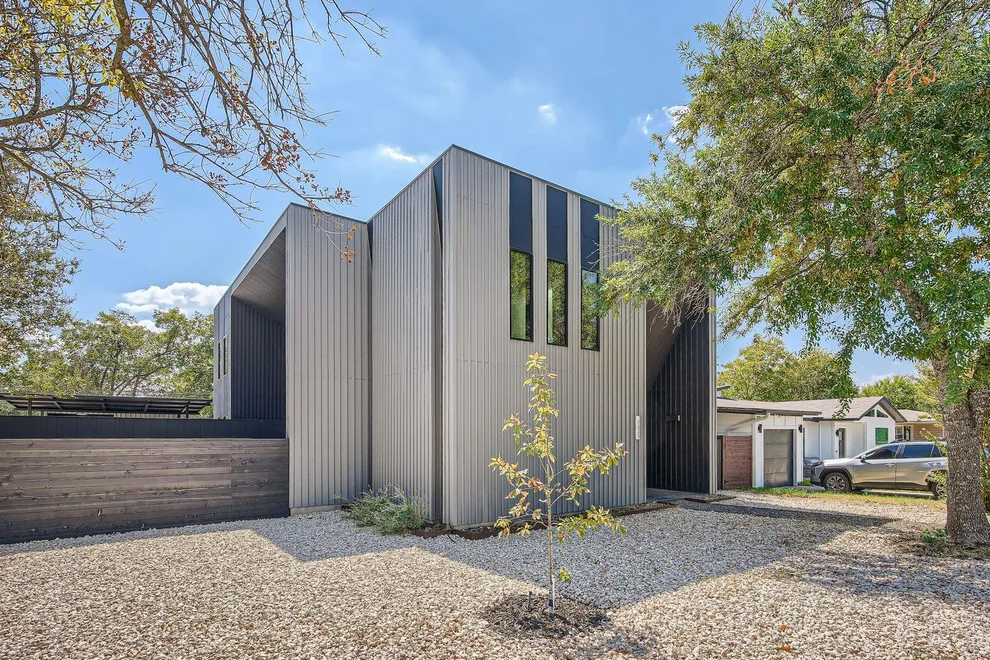 Unit for sale at 7525 Delafield LN, Austin, TX 78752