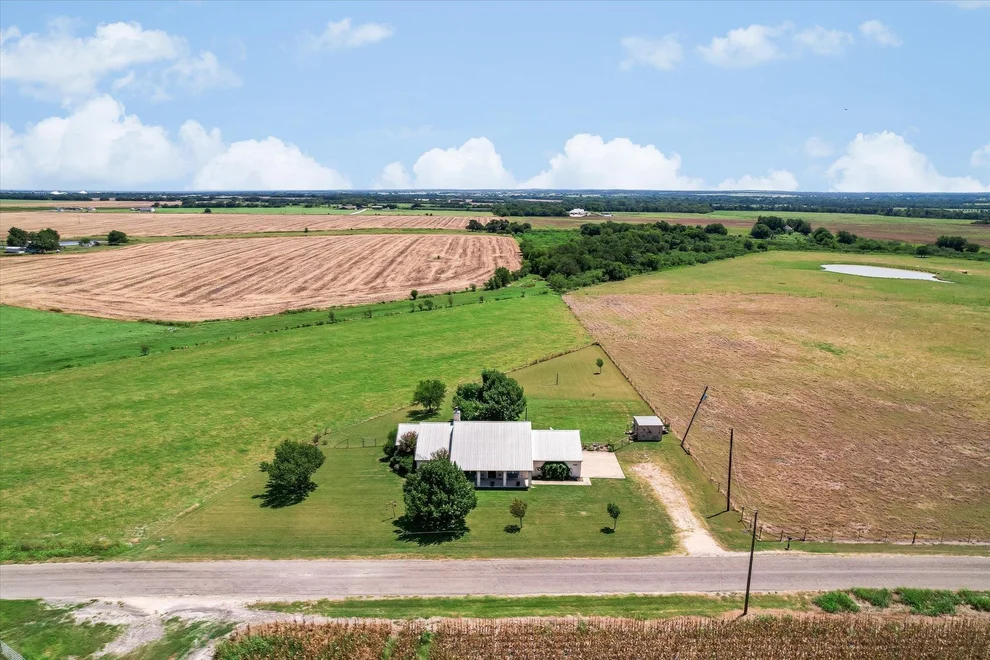 Unit for sale at 1465 County Road 436, Thrall, TX 76578