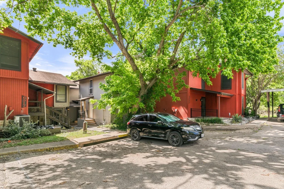Unit for sale at 6921 Ten Oaks CIR, Austin, TX 78744