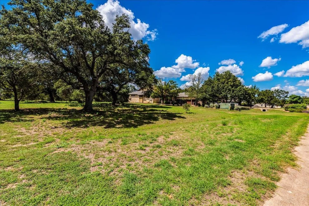Unit for sale at 10299 Brangus RD, Driftwood, TX 78619