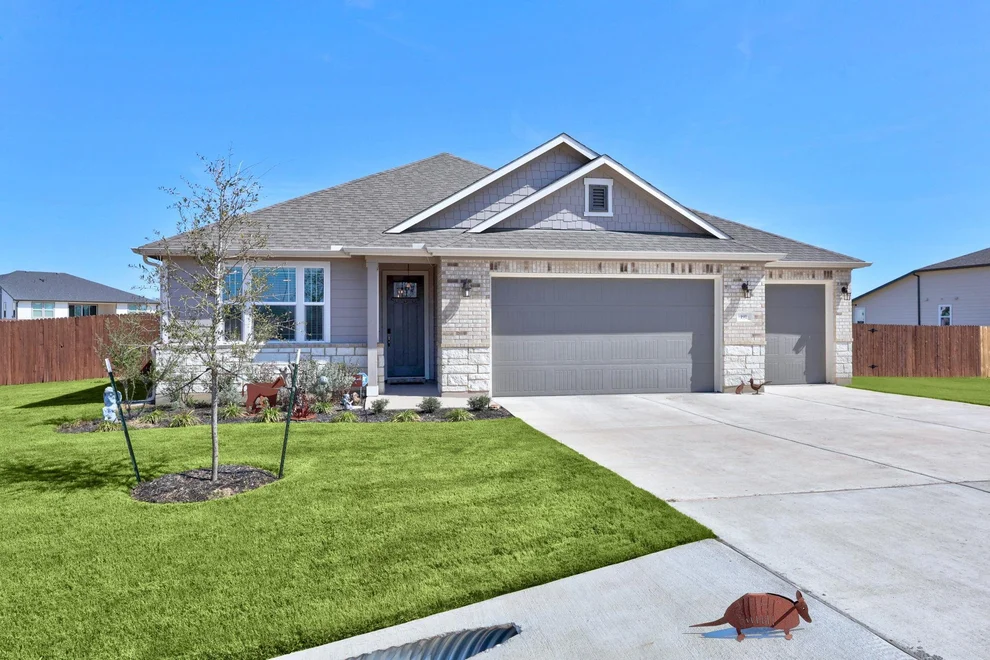 Unit for sale at 191 Silverton LN, Cedar Creek, TX 78612