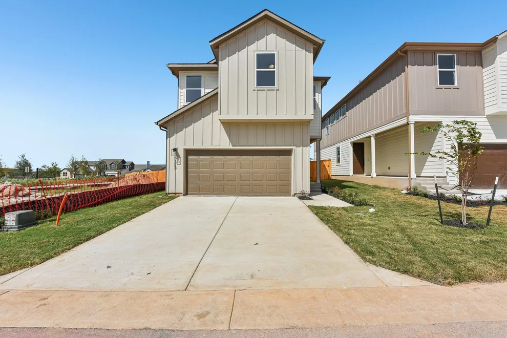 Unit for sale at 117 Maverick Ave, Kyle, TX 78640