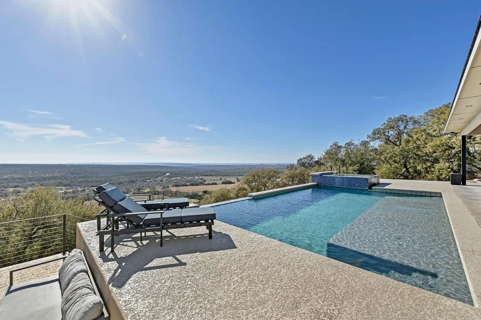 Unit for sale at 220 Eagle RDG, Burnet, TX 78611