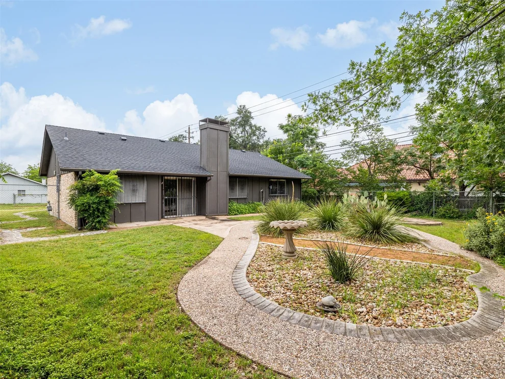 Unit for sale at 7001 Watchwood DR, Austin, TX 78745