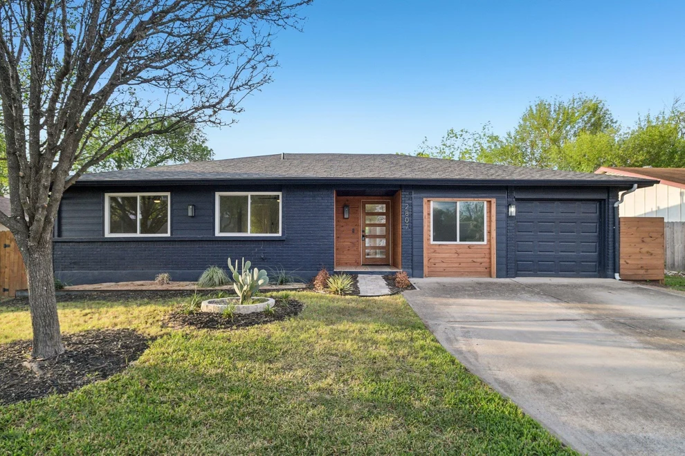 Unit for sale at 2807 Sissinghurst DR, Austin, TX 78745